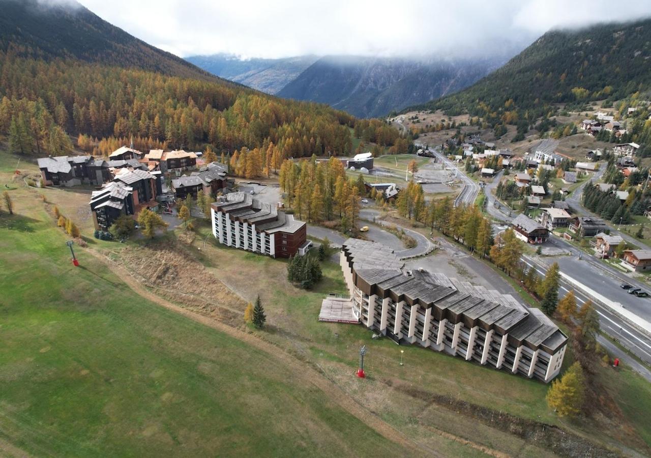 Studio Les Chalmettes 4 Personnes Au Pied Des Pistes Wifi - Balcon - Parking Montgenevre Exterior photo
